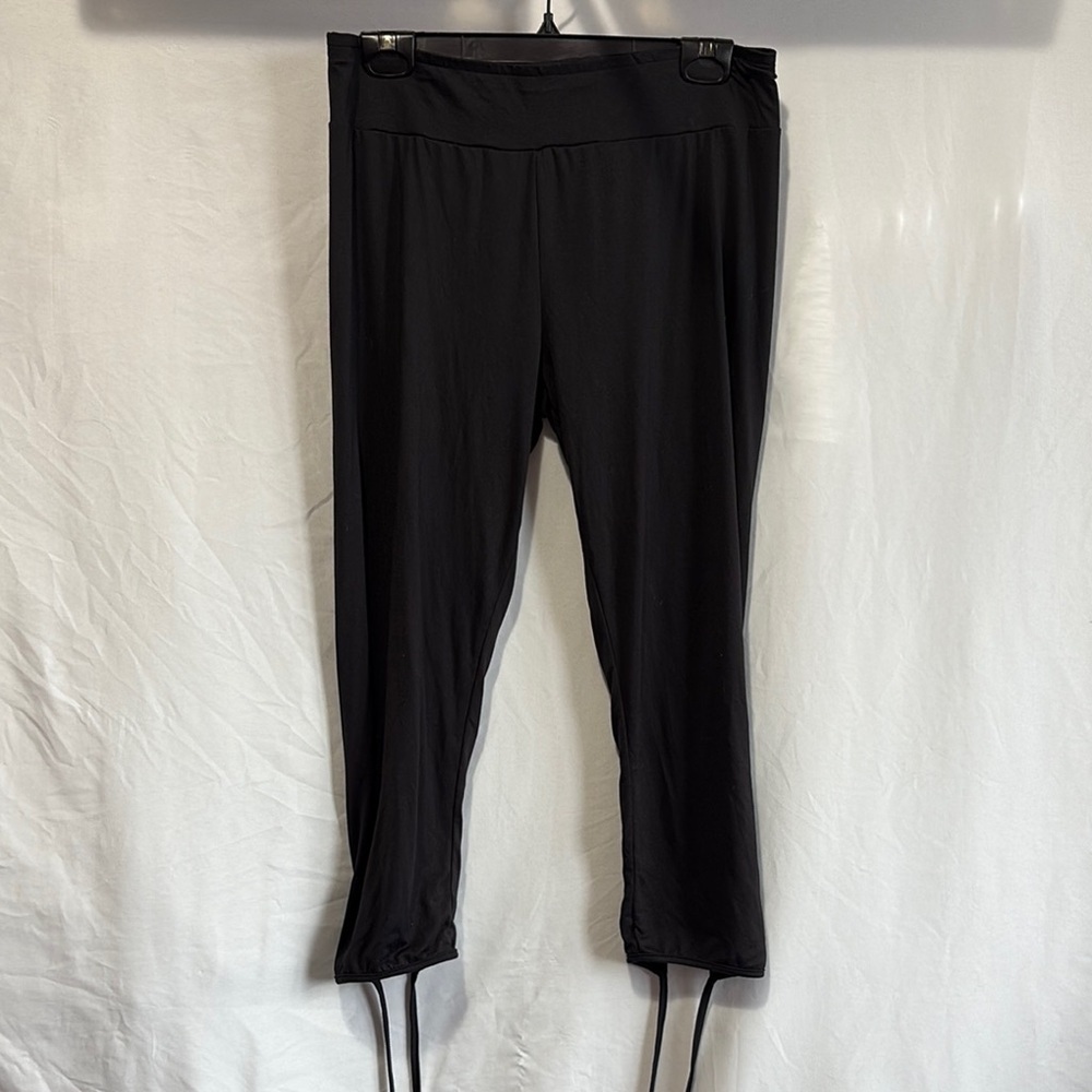 XL22 Ardene Black Leggings